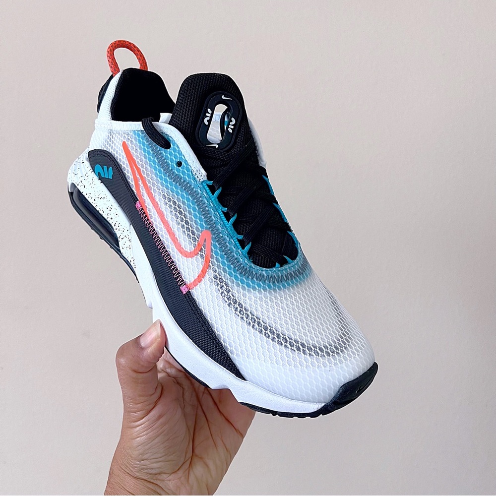 Nike Air Max 2090 Sneakers - Picture 3 of 7